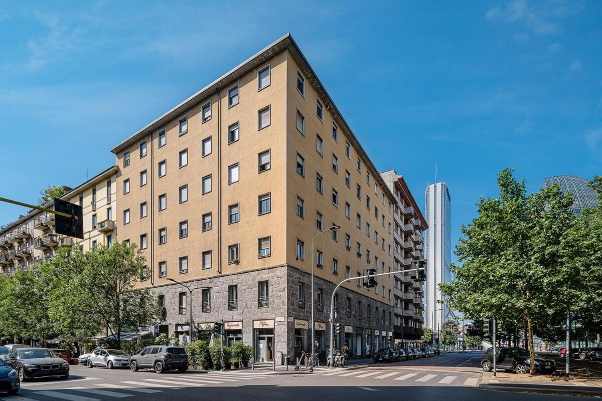 Classbnb - Just 2 Minutes Walk From Domodossola M5 Metro Station